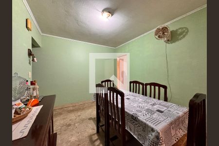 Casa à venda com 184m², 3 quartos e 2 vagas Casa à venda com 184m², 3 quartos e 2 vagasSala de Jantar