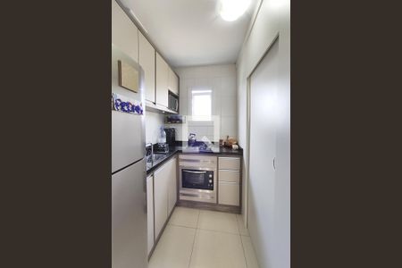 Apartamento à venda com 60m², 2 quartos e 1 vaga Apartamento à venda com 60m², 2 quartos e 1 vagaCozinha e Área de Serviço