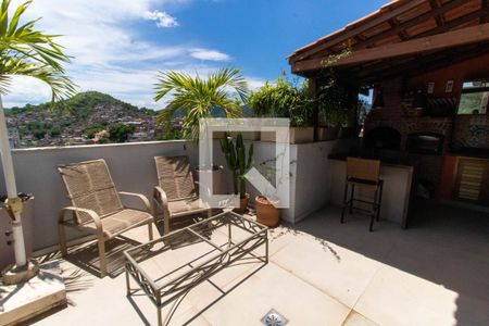 Apartamento à venda com 145m², 3 quartos e 2 vagasCobertura