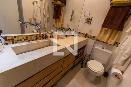 Apartamento à venda com 145m², 3 quartos e 2 vagasBanheiro da Suíte