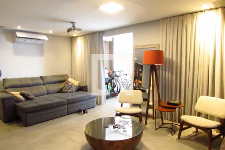 Apartamento para alugar com 233m², 3 quartos e 3 vagasSala