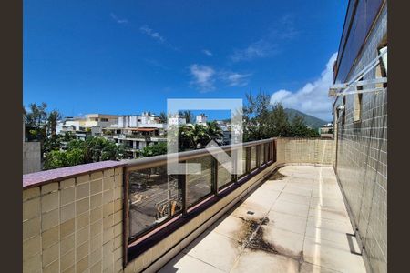 Apartamento à venda com 150m², 3 quartos e 2 vagasVaranda da suite 1 e 3