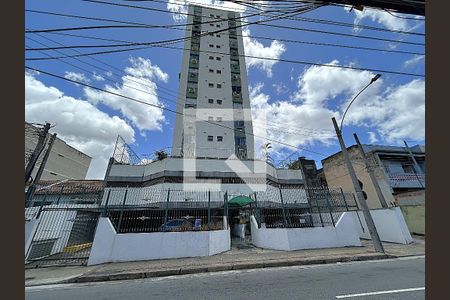 Apartamento para alugar com 62m², 2 quartos e 1 vagaFachada + plaquinha