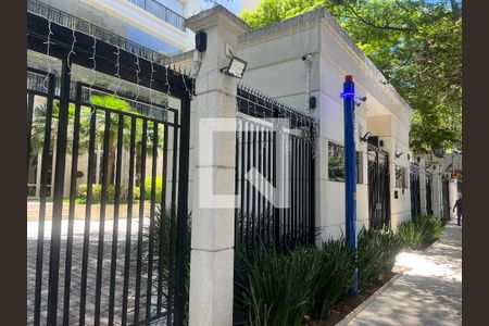 Apartamento à venda com 245m², 4 quartos e 4 vagasFachada