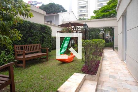 Apartamento à venda com 245m², 4 quartos e 4 vagas Apartamento à venda com 245m², 4 quartos e 4 vagasÁrea comum - Playground