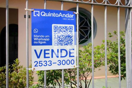 Casa à venda com 200m², 5 quartos e 2 vagasPlaca