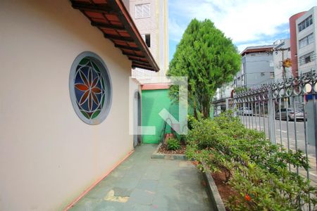 Casa à venda com 200m², 5 quartos e 2 vagasGaragem