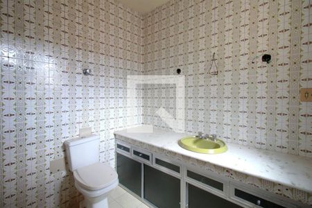 Casa à venda com 200m², 5 quartos e 2 vagasBanheiro da Suíte