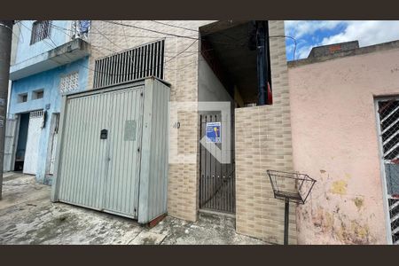 Casa à venda com 60m², 1 quarto e sem vaga Casa à venda com 60m², 1 quarto e sem vagaFachada