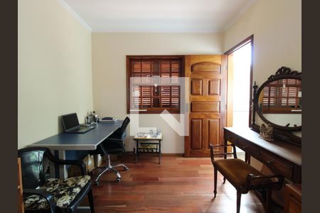 Casa à venda com 280m², 4 quartos e 5 vagasSuíte 2