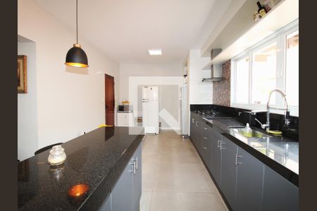 Casa à venda com 280m², 4 quartos e 5 vagasCozinha