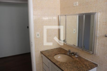 Casa à venda com 360m², 3 quartos e 6 vagasBanheiro 2