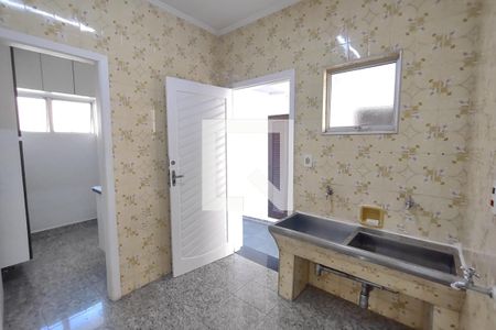 Casa à venda com 360m², 3 quartos e 6 vagasÁrea de Serviço