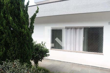 Casa à venda com 360m², 3 quartos e 6 vagasQuintal