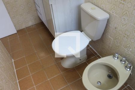 Casa à venda com 360m², 3 quartos e 6 vagasBanheiro da Suíte 1