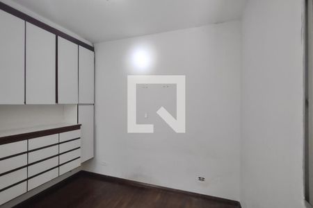 Casa à venda com 360m², 3 quartos e 6 vagasEscritório