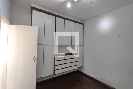 Casa à venda com 360m², 3 quartos e 6 vagasEscritório