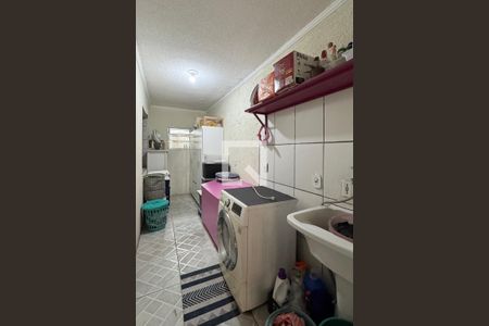 Casa à venda com 180m², 3 quartos e 2 vagasÁrea de Serviço