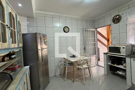 Casa à venda com 180m², 3 quartos e 2 vagasCozinha