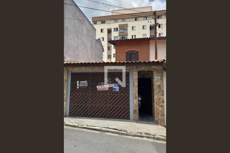 Casa à venda com 180m², 3 quartos e 2 vagasFachada