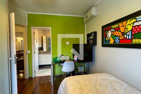 Casa de condomínio à venda com 360m², 4 quartos e 4 vagasSuíte 2