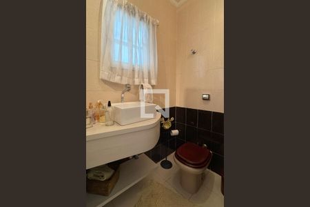 Casa de condomínio à venda com 360m², 4 quartos e 4 vagasLavabo