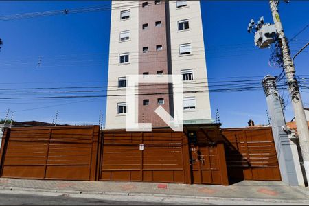 Apartamento para alugar com 57m², 2 quartos e 1 vaga Apartamento para alugar com 57m², 2 quartos e 1 vagaFachada