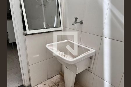 Casa à venda com 88m², 3 quartos e 1 vaga Casa à venda com 88m², 3 quartos e 1 vagaArea de Serviço