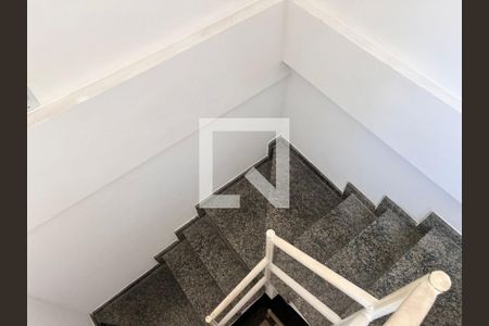 Casa à venda com 88m², 3 quartos e 1 vaga Casa à venda com 88m², 3 quartos e 1 vagaEscada Terceiro Andar