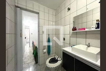 Casa à venda com 80m², 3 quartos e 1 vaga Casa à venda com 80m², 3 quartos e 1 vagaBanheiro