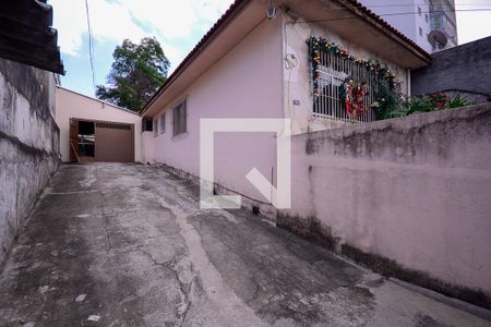 Casa à venda com 500m², 5 quartos e 4 vagas Casa à venda com 500m², 5 quartos e 4 vagasEntrada para as casas