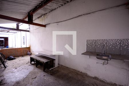 Casa à venda com 500m², 5 quartos e 4 vagas Casa à venda com 500m², 5 quartos e 4 vagasGalpão