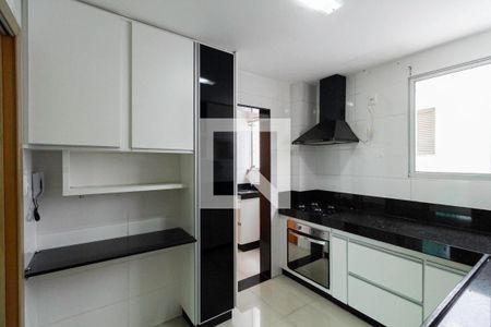 Apartamento à venda com 85m², 3 quartos e 2 vagasCozinha