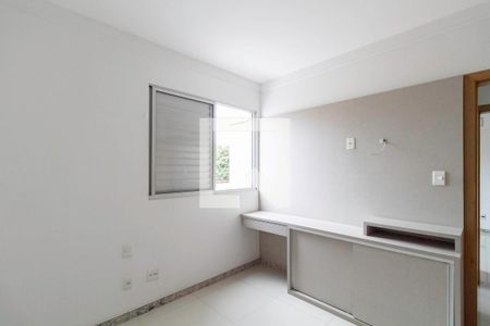 Apartamento à venda com 85m², 3 quartos e 2 vagasQuarto 2