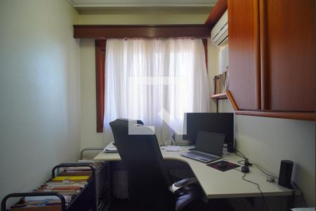 Apartamento à venda com 221m², 4 quartos e 3 vagas Apartamento à venda com 221m², 4 quartos e 3 vagasQuarto 2