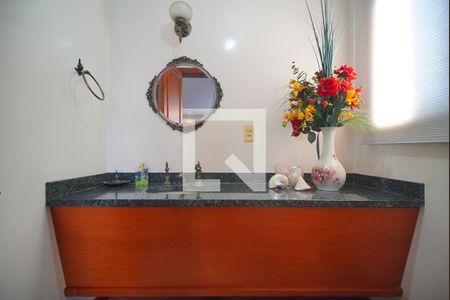 Apartamento à venda com 221m², 4 quartos e 3 vagas Apartamento à venda com 221m², 4 quartos e 3 vagasLavabo