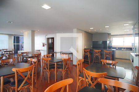 Apartamento à venda com 221m², 4 quartos e 3 vagas Apartamento à venda com 221m², 4 quartos e 3 vagasÁrea comum - Salão de festas