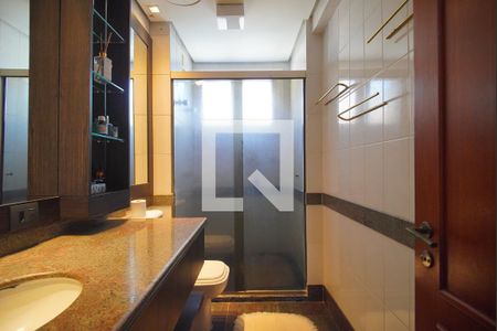 Apartamento à venda com 221m², 4 quartos e 3 vagas Apartamento à venda com 221m², 4 quartos e 3 vagasBanheiro 1