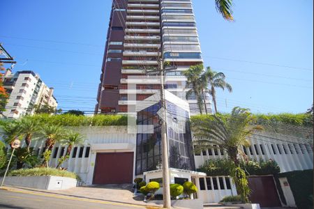 Apartamento à venda com 221m², 4 quartos e 3 vagas Apartamento à venda com 221m², 4 quartos e 3 vagasFachada
