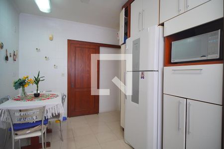 Apartamento à venda com 221m², 4 quartos e 3 vagas Apartamento à venda com 221m², 4 quartos e 3 vagasCozinha