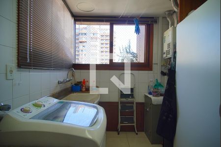 Apartamento à venda com 221m², 4 quartos e 3 vagas Apartamento à venda com 221m², 4 quartos e 3 vagasÁrea de Serviço
