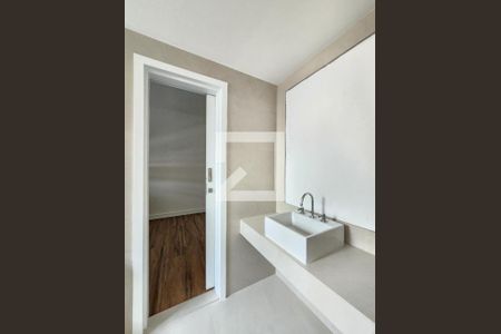 Apartamento à venda com 135m², 4 quartos e 3 vagas Apartamento à venda com 135m², 4 quartos e 3 vagasBanheiro/Suíte 4