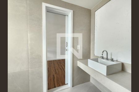 Apartamento à venda com 135m², 4 quartos e 3 vagas Apartamento à venda com 135m², 4 quartos e 3 vagasSemi Suite