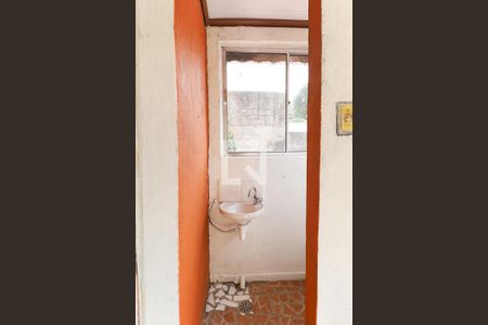 Casa para alugar com 70m², 2 quartos e sem vaga Casa para alugar com 70m², 2 quartos e sem vagaBanheiro de Serviço