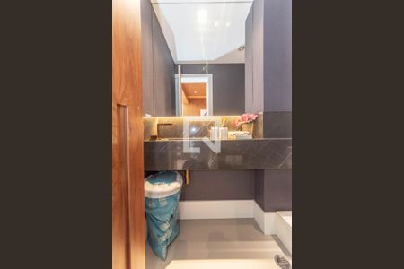 Apartamento à venda com 198m², 4 quartos e 3 vagas Apartamento à venda com 198m², 4 quartos e 3 vagasLavabo