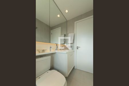Apartamento à venda com 198m², 4 quartos e 3 vagas Apartamento à venda com 198m², 4 quartos e 3 vagasBanheiro da Suíte 4