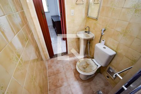Apartamento à venda com 70m², 2 quartos e 1 vaga Apartamento à venda com 70m², 2 quartos e 1 vagaBanheiro