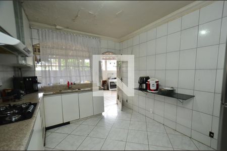 Casa à venda com 340m², 6 quartos e 10 vagas Casa à venda com 340m², 6 quartos e 10 vagasCozinha casa2