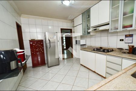 Casa à venda com 340m², 6 quartos e 10 vagas Casa à venda com 340m², 6 quartos e 10 vagasCozinha casa2