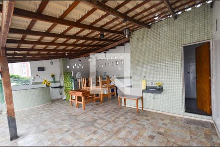 Casa à venda com 340m², 6 quartos e 10 vagas Casa à venda com 340m², 6 quartos e 10 vagasCobertura